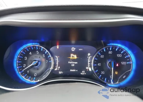 2019 Chrysler Pacifica Touring Plus z USA, uszkodzony, nr VIN 2C4RC1FGXKR700769